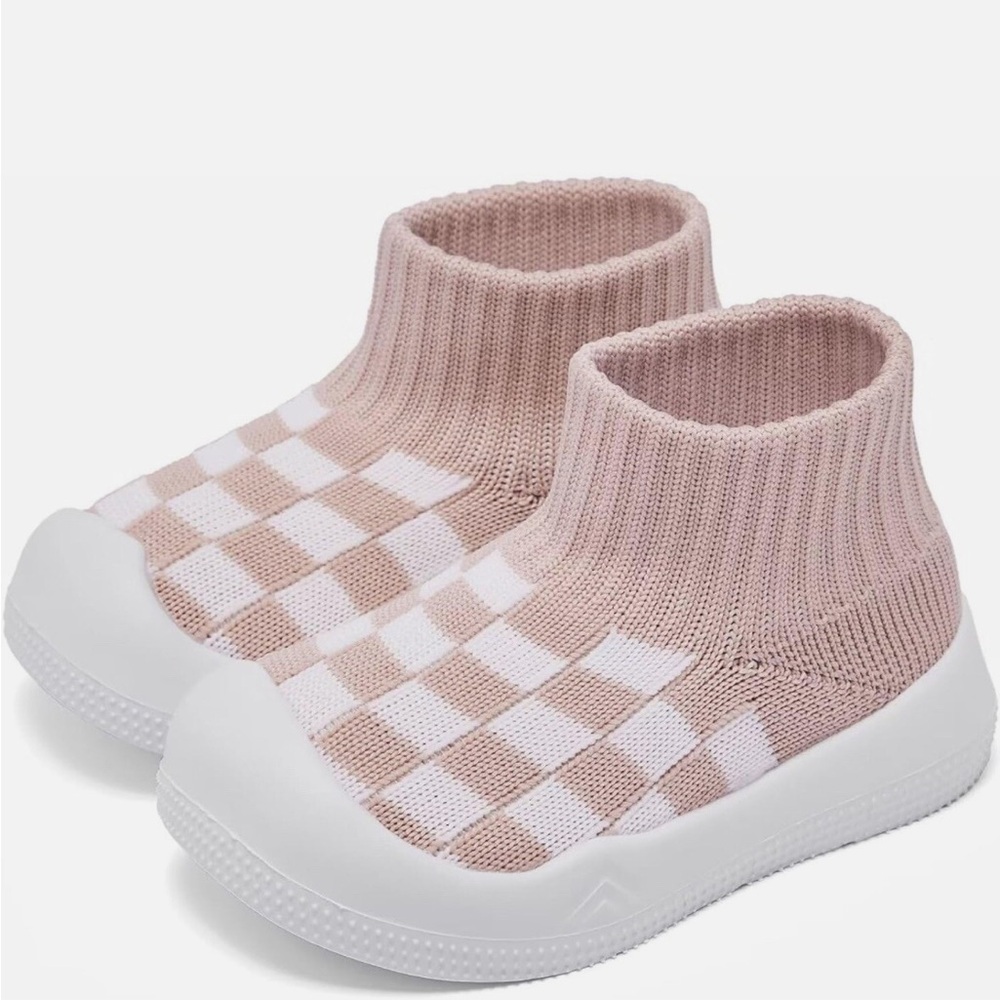 EASHI Baby Pink and White Checkered Shoes - size 5